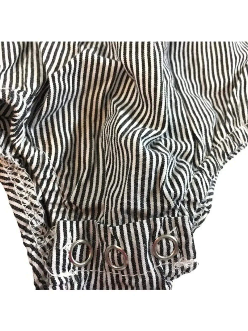 90 Baby Girls 2 Piece Set Body Suit Black/White Distressed Leggings White 12M